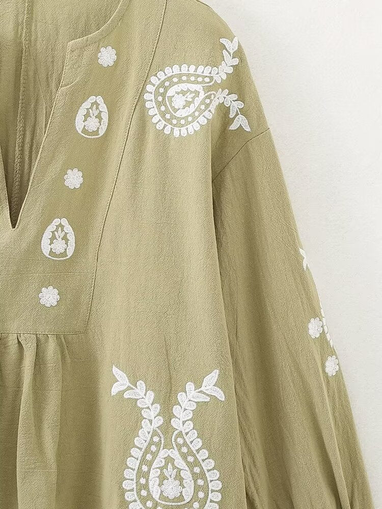 Women Wear Autumn Contrast Color Embroidery Long Upper Outer Garment