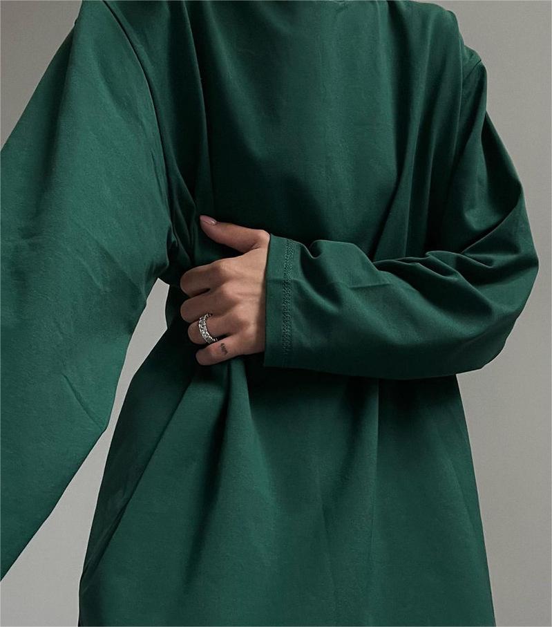 Blackish Green