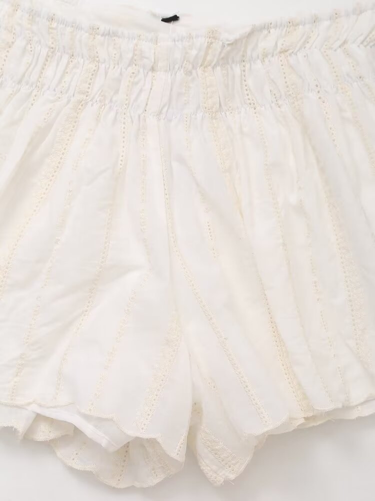 Summer Fashionable Elegant Elastic Waist Contrast Color Embroidered White Shorts Sets for Women