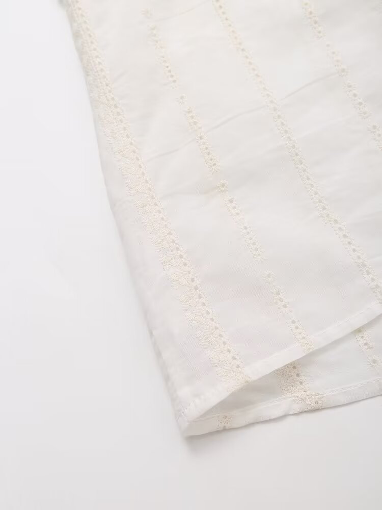 Summer Fashionable Elegant Elastic Waist Contrast Color Embroidered White Shorts Sets for Women