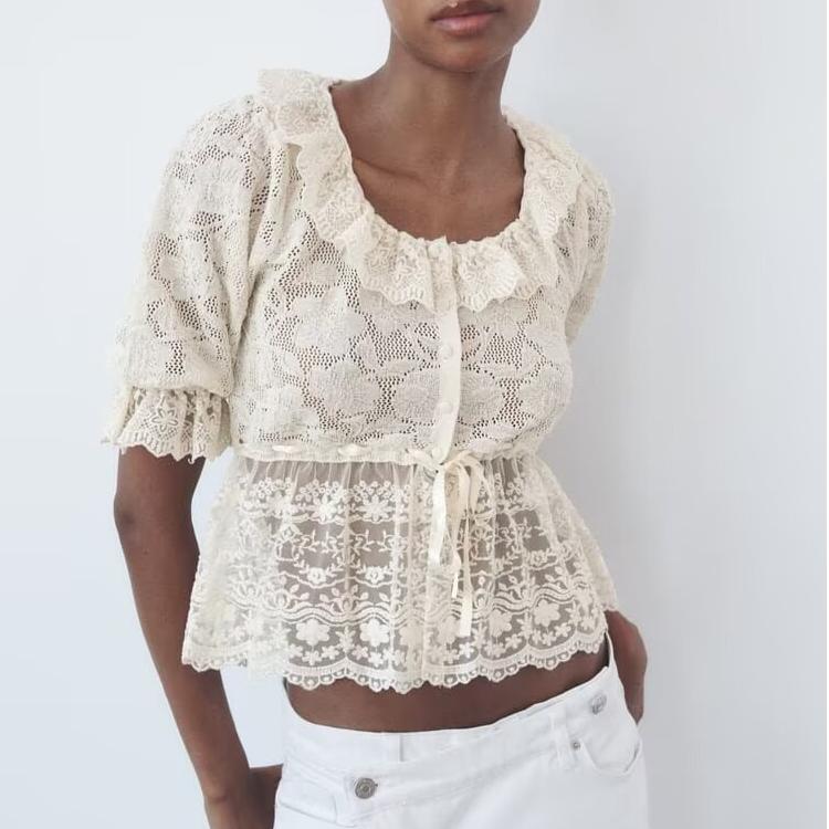 Spring Women Clothing Fashionable All Match Lace Decorative Knitted Top