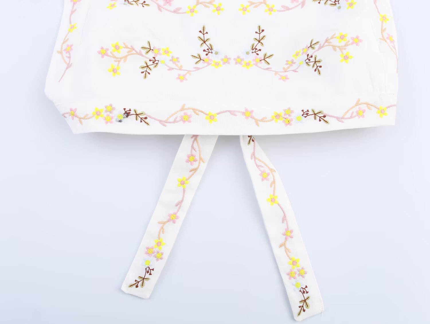 Women Clothing Floral Embroidery Short Camisole Top Small Vest