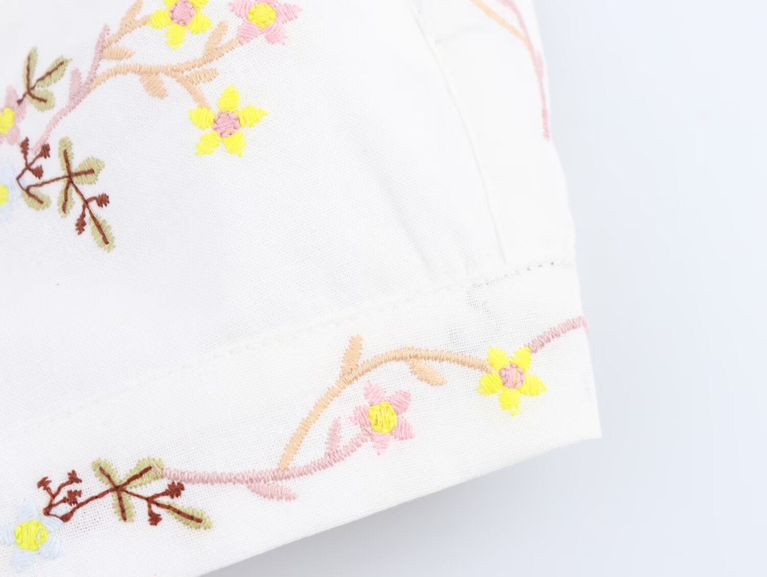 Women Clothing Floral Embroidery Short Camisole Top Small Vest