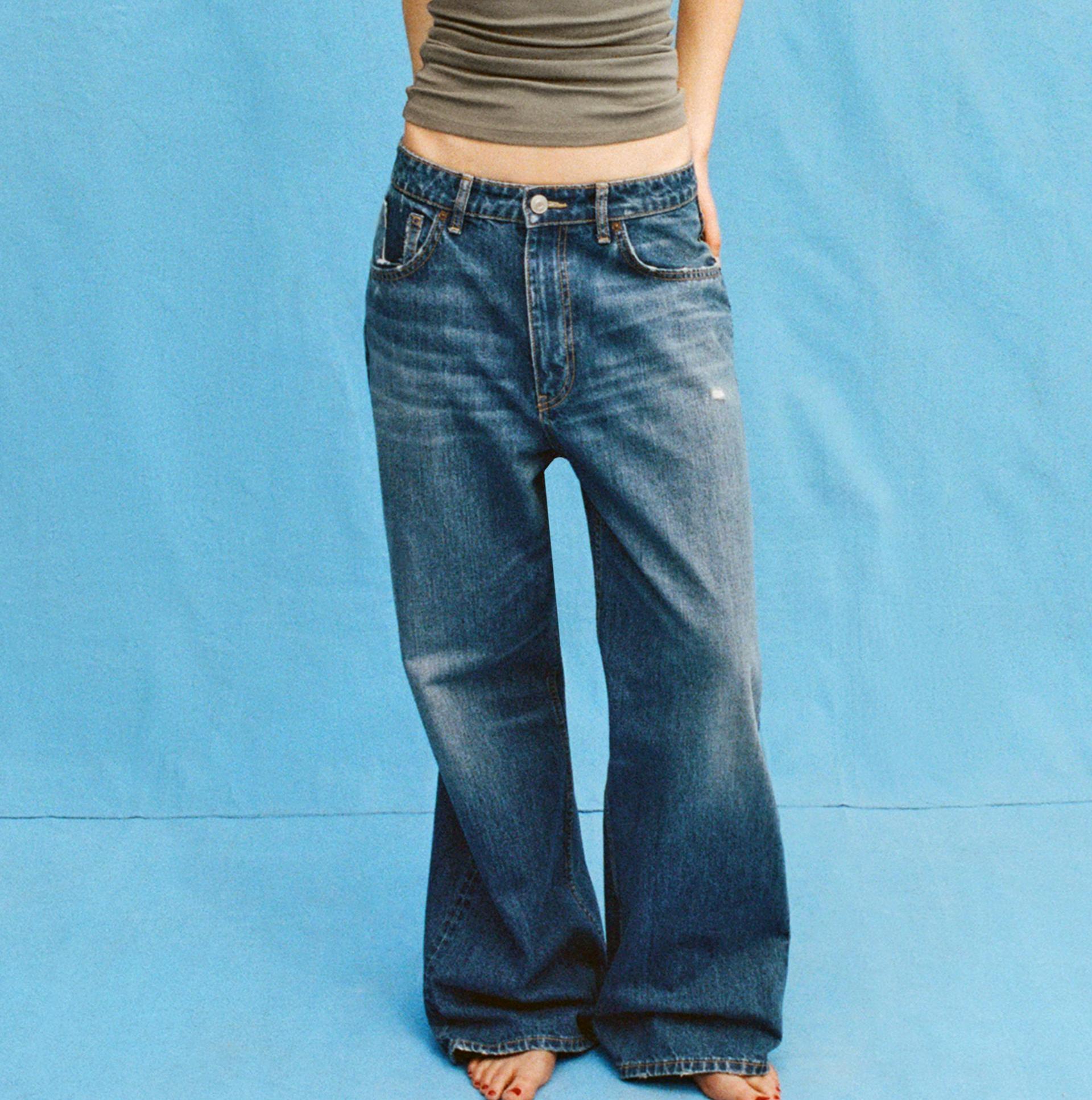 Women Perforated Hole Decoration High Waist Loose Jeans