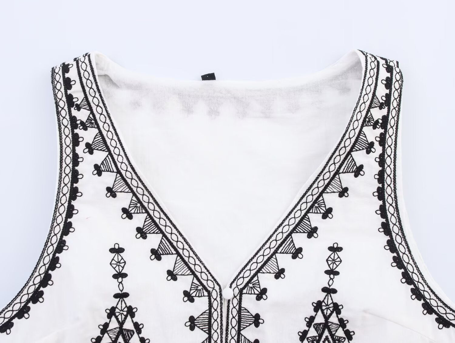 Summer Women Contrast Color Embroidery Vest Contrast Color Embroidery Casual Shorts Sets