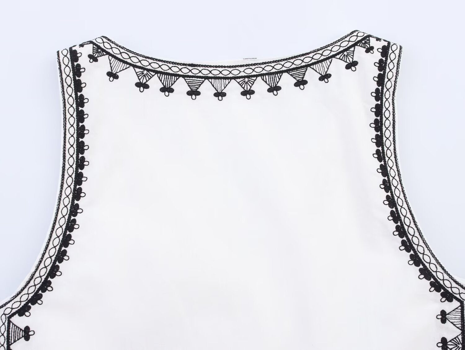 Summer Women Contrast Color Embroidery Vest Contrast Color Embroidery Casual Shorts Sets