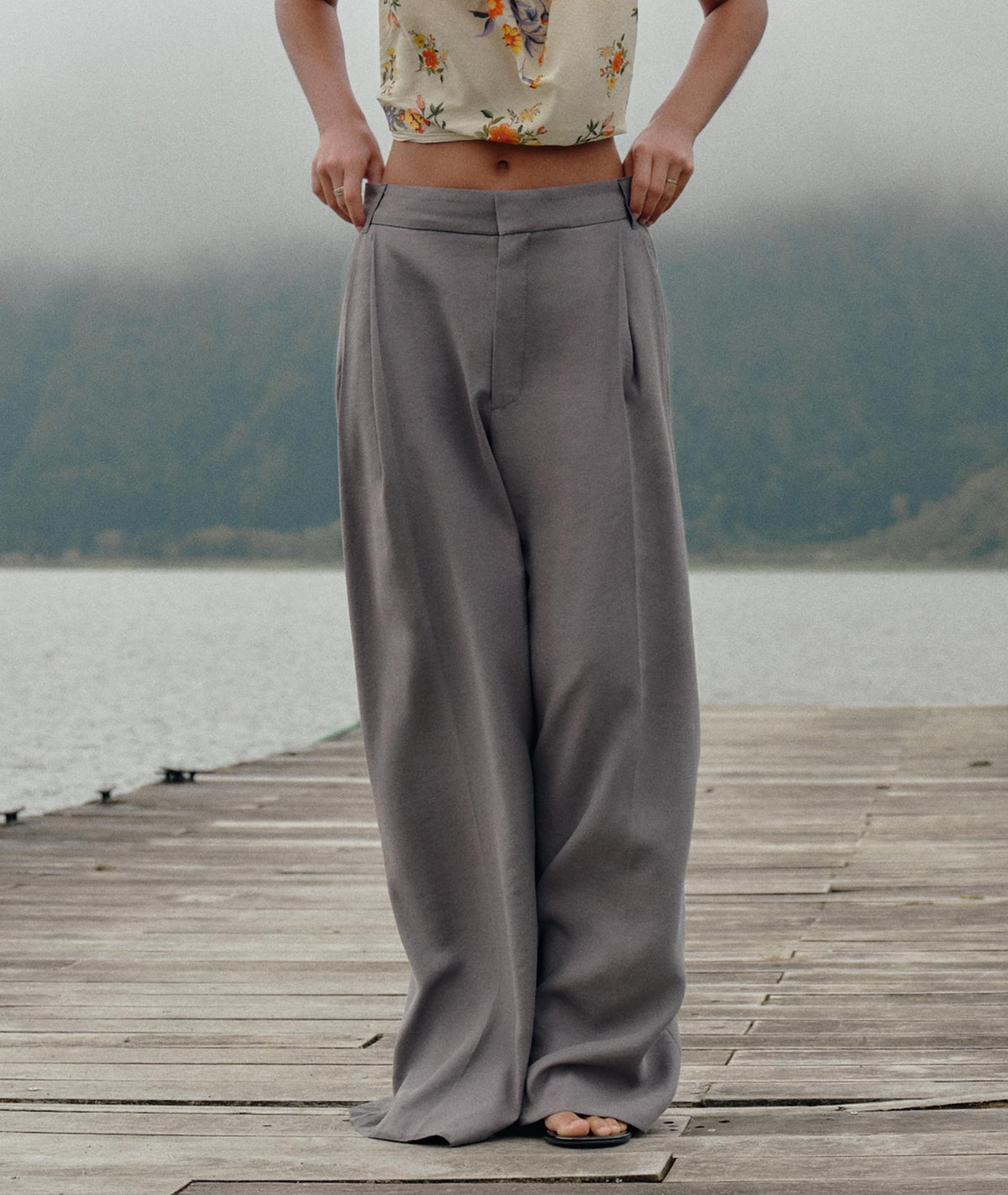 Women Flip Double Pleated Wide Leg Pants