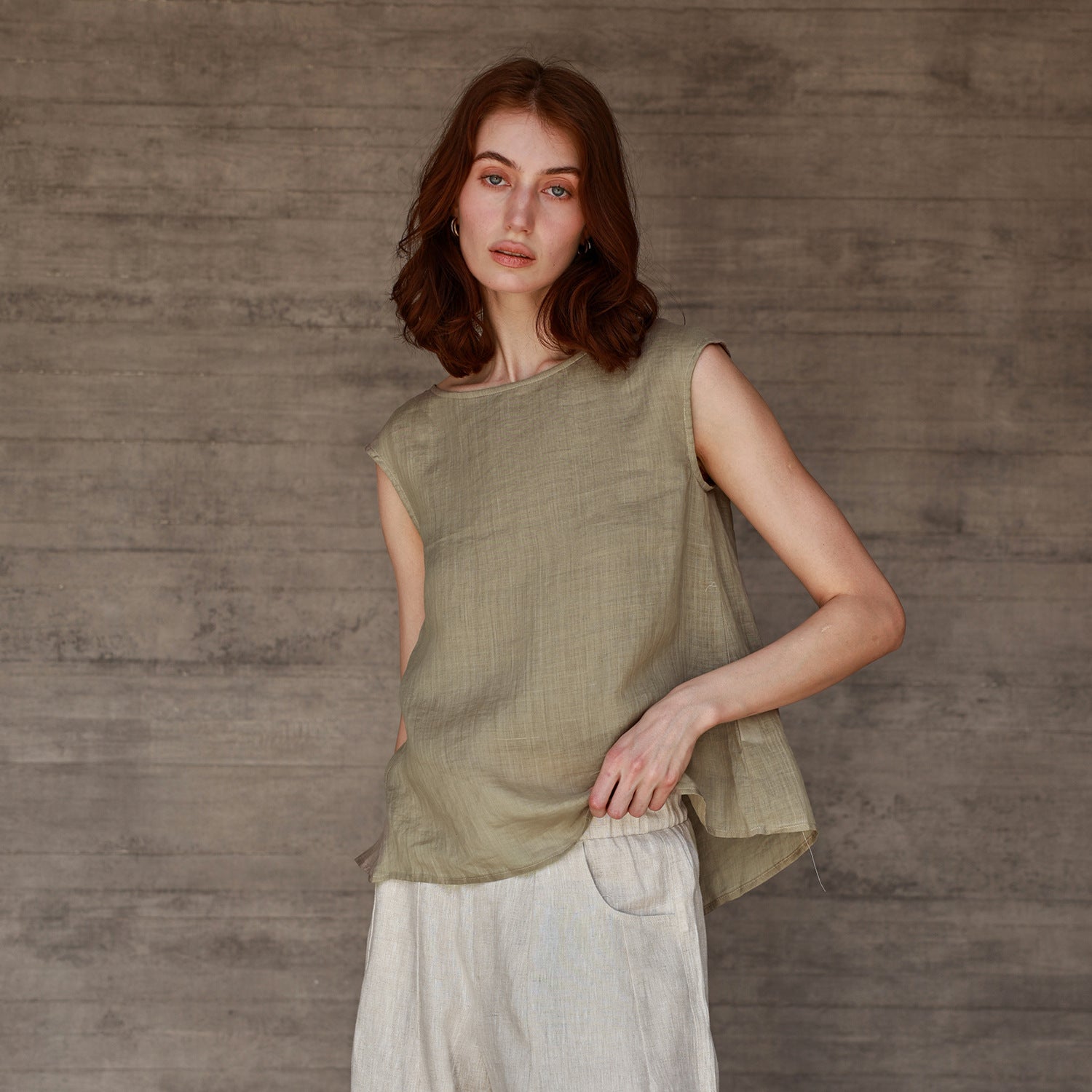 Pure Ramie round Neck Sleeveless Top for Women Summer Back Pleated Design Vest French round Neck Loose Top
